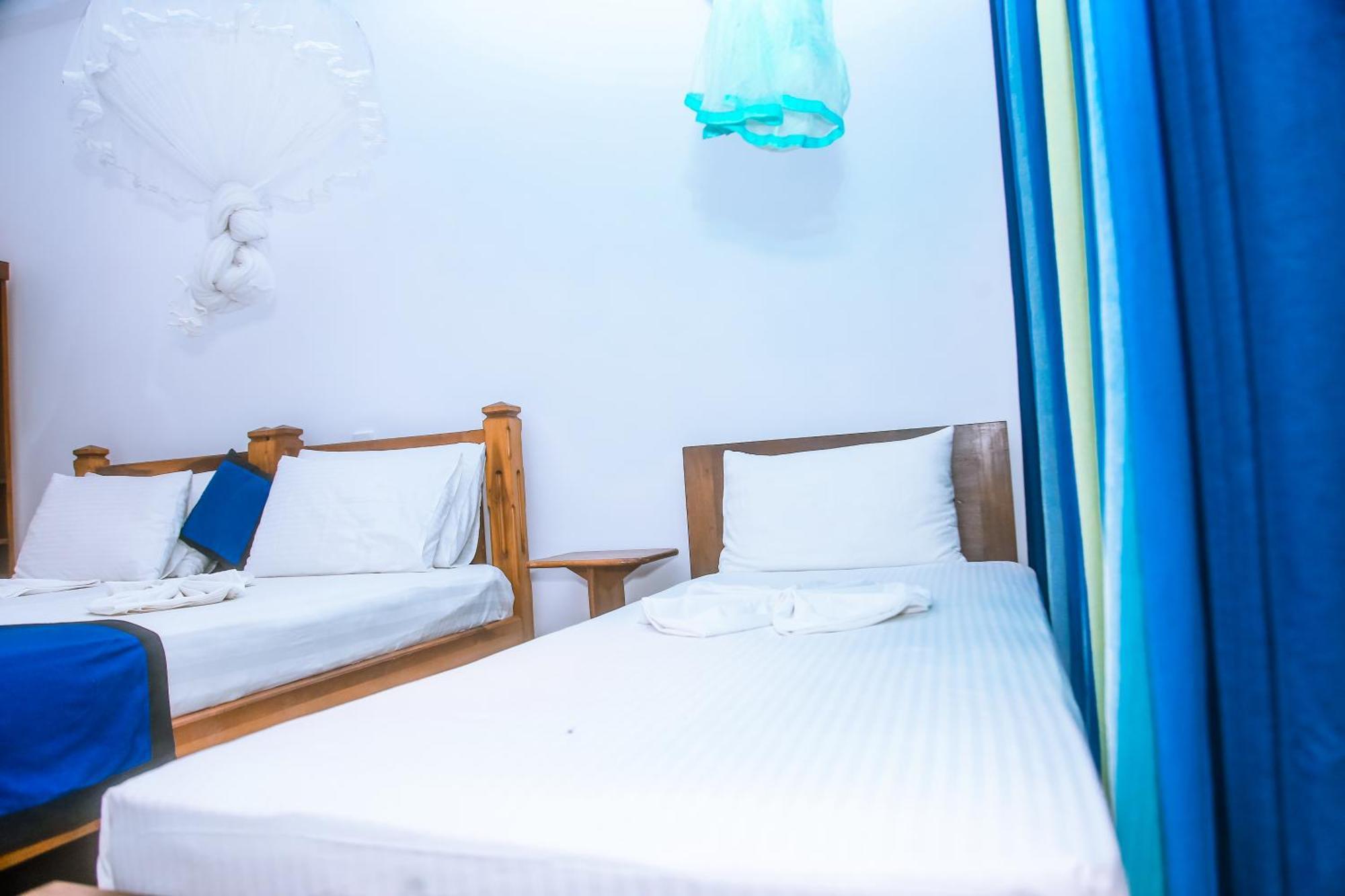 Отель Surf Sea Breeze Мирисса Экстерьер фото